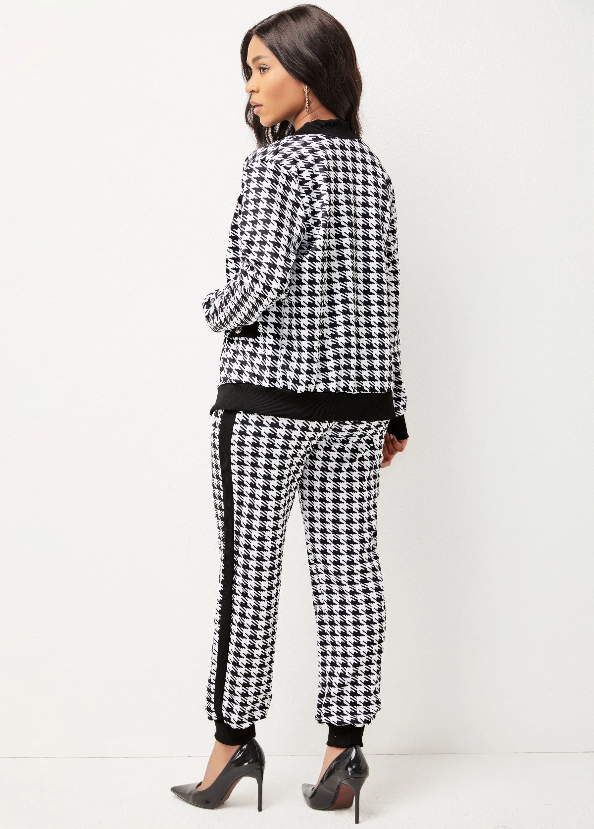 Houndstooth Print Black Long Sleeve Sweatsuit Set 4 Houndstooth Print Black Long Sleeve Sweatsuit Set - Image 2