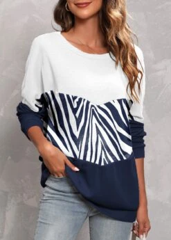 Round Neck Long Sleeve Navy Sweatshirt