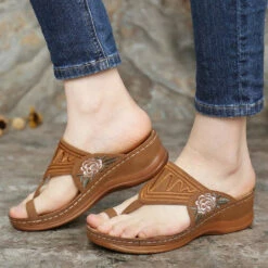Toe Post Dark Camel Mid Heel Flip Flops