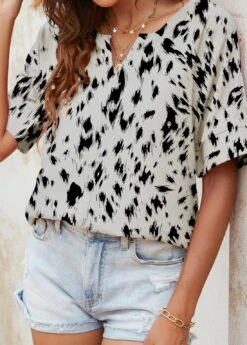 Graffiti Print Lightweight Grey Split Neck Blouse -Rosewe Promotion Store 332683 P 1682327258813