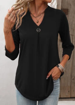 Circular Ring Black Split Neck T Shirt